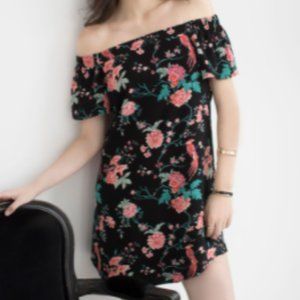 Suzy Shier Floral Off Shoulder Dress SZ Medium